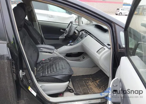 2010 Toyota Prius V z USA, uszkodzony, nr VIN JTDKN3DU8A0046900